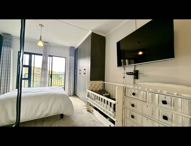 2 BEDROOM APARTMENT FOR SALE IN OAKDENE